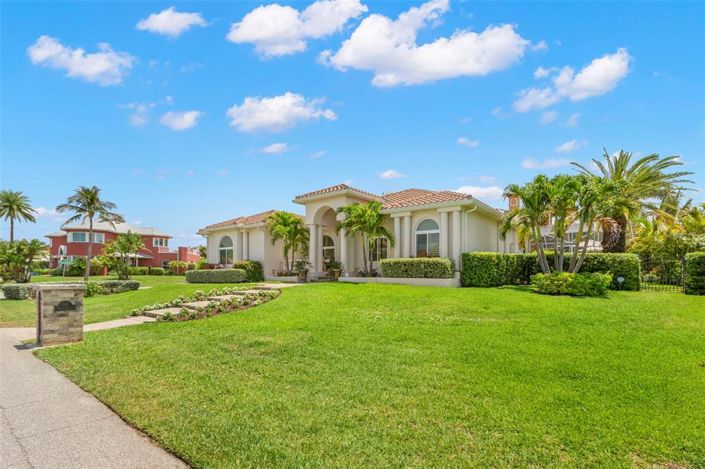 Image No.2-Propriété de 4 chambres à vendre à Floride