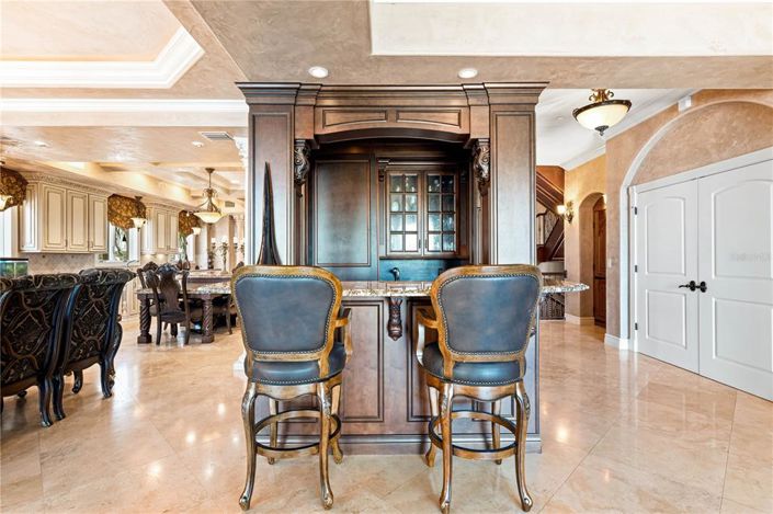 Image No.22-5 Bed Property for sale