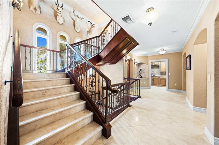 Image No.26-5 Bed Property for sale