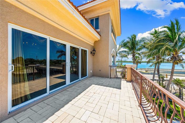 Image No.35-5 Bed Property for sale