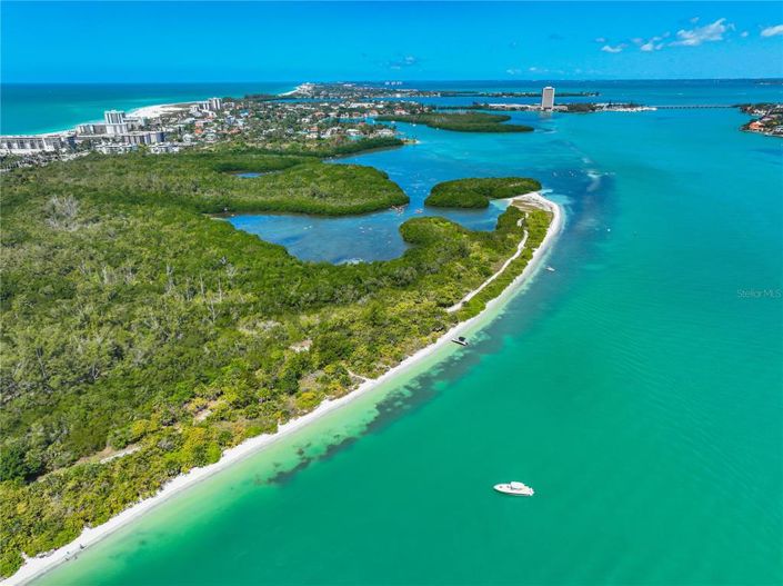 Image No.80-5 Bed Property for sale