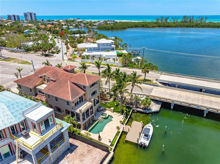 Image No.83-5 Bed Property for sale