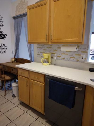 Image No.60-3 Bed Property for sale