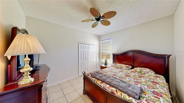 Image No.10-7 Bed Property for sale