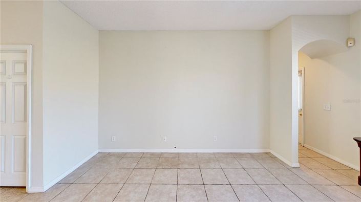 Image No.33-7 Bed Property for sale