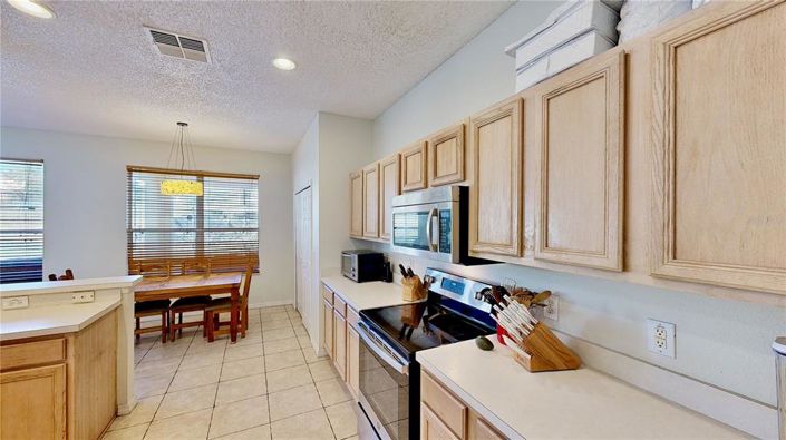 Image No.37-7 Bed Property for sale