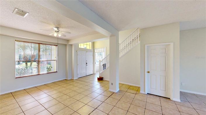 Image No.5-7 Bed Property for sale