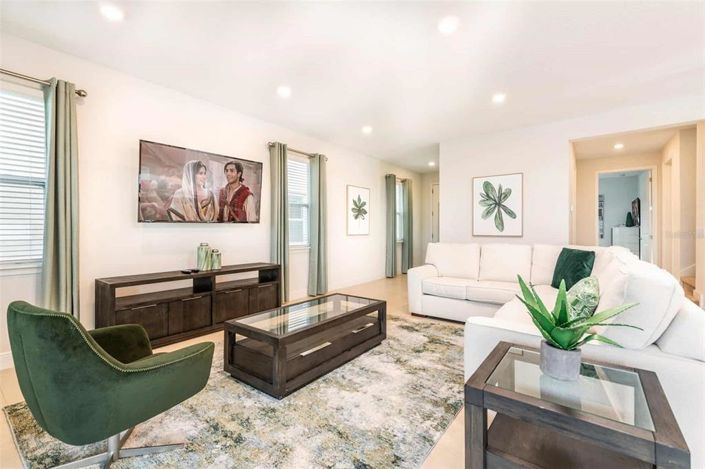 Image No.4-4 Bed Property for sale