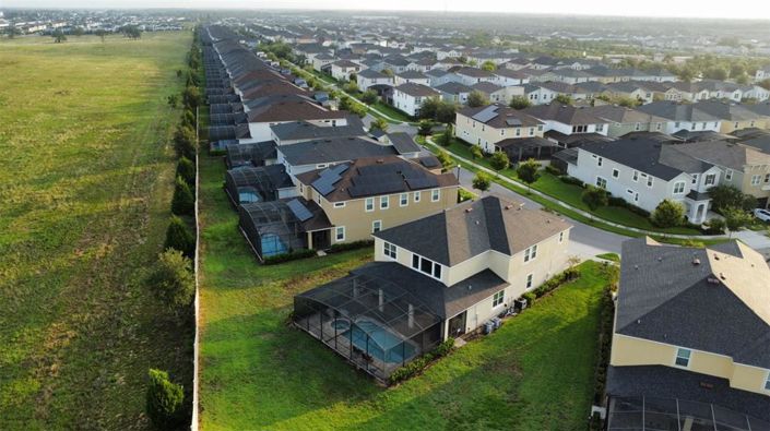 Image No.2-Propriété de 6 chambres à vendre à Kissimmee