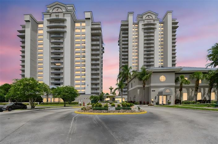 Image No.2-Propriété de 2 chambres à vendre à Orlando