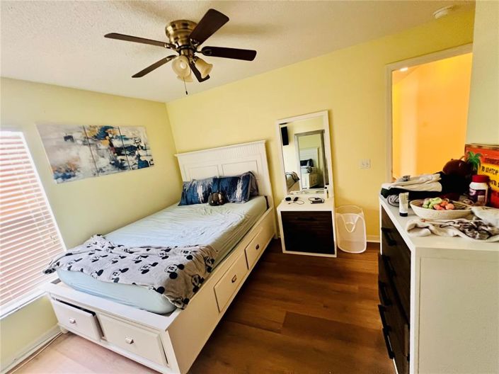 Image No.27-4 Bed Property for sale