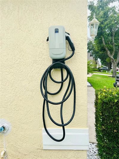 Image No.38-4 Bed Property for sale