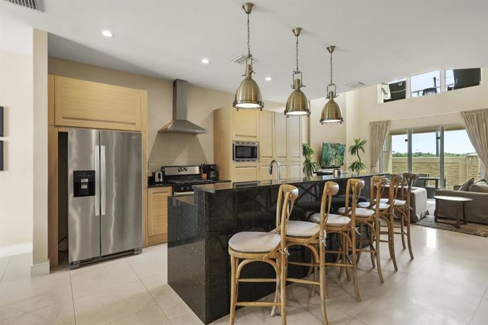 Image No.8-4 Bed Townhouse for sale