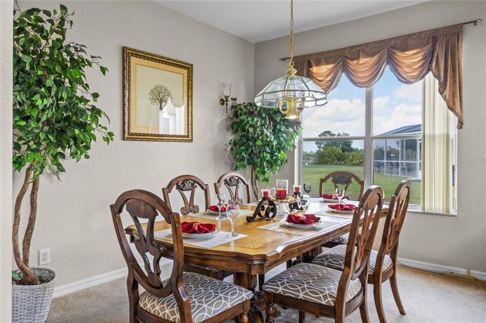 Image No.10-5 Bed Property for sale