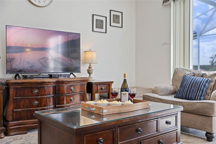 Image No.25-5 Bed Property for sale