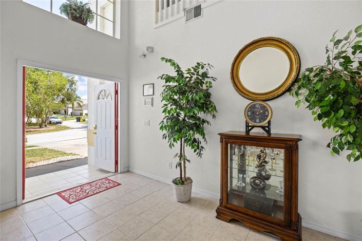 Image No.5-5 Bed Property for sale