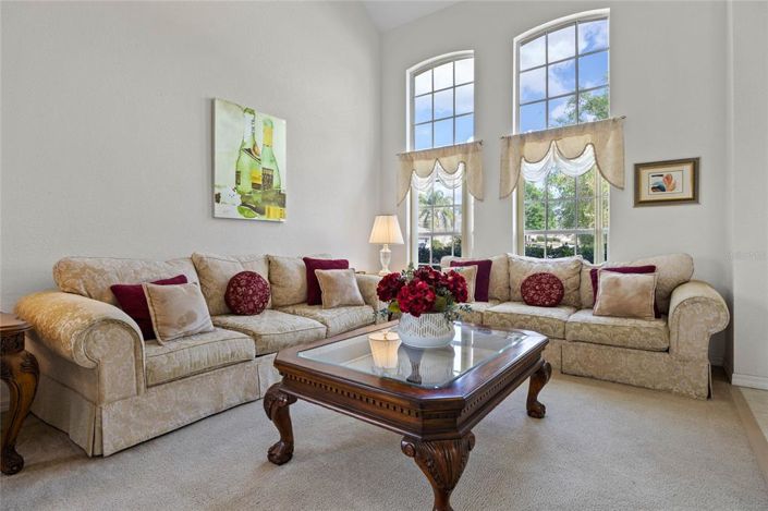 Image No.9-5 Bed Property for sale