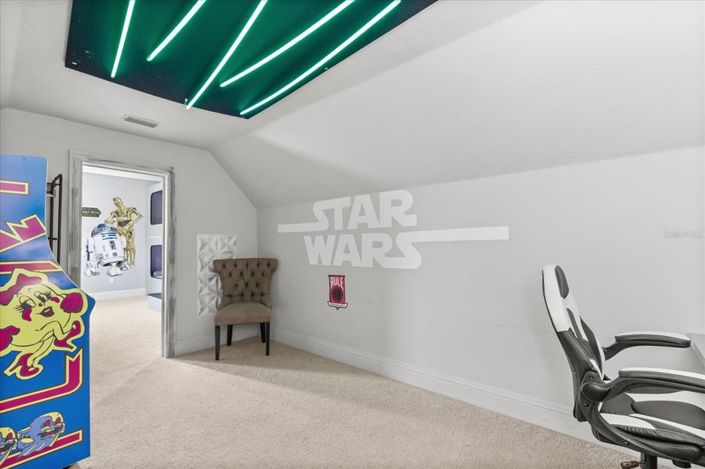 Image No.25-6 Bed Property for sale