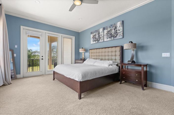 Image No.27-6 Bed Property for sale