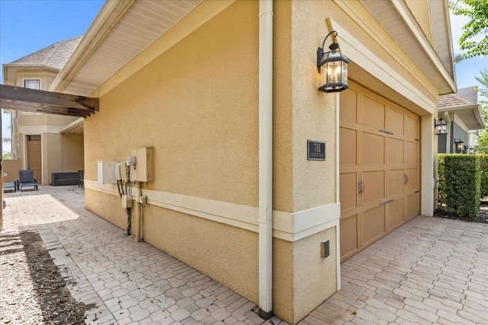 Image No.3-6 Bed Property for sale