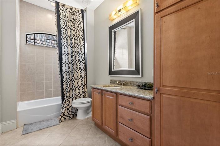 Image No.34-6 Bed Property for sale