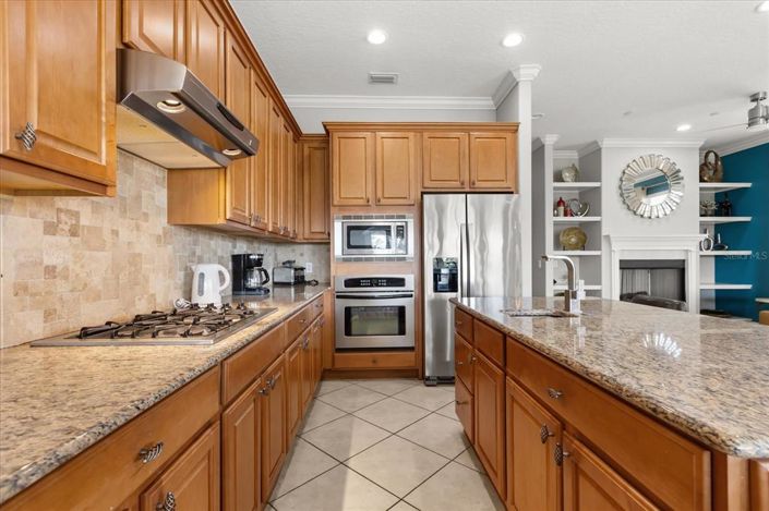 Image No.8-6 Bed Property for sale