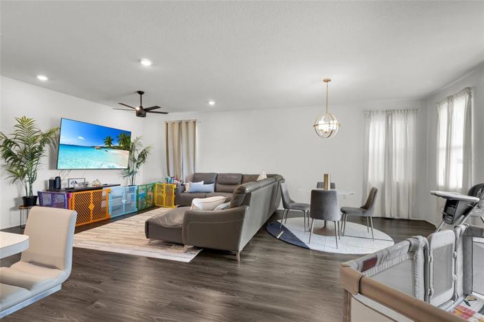 Image No.10-4 Bed Property for sale