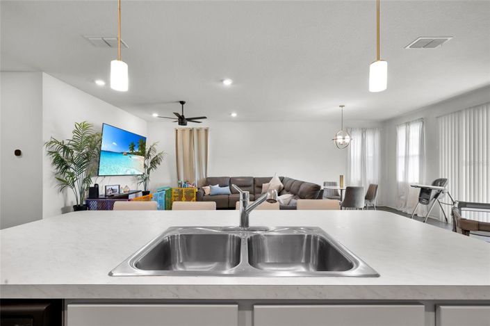 Image No.11-4 Bed Property for sale