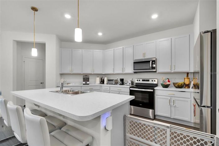 Image No.13-4 Bed Property for sale