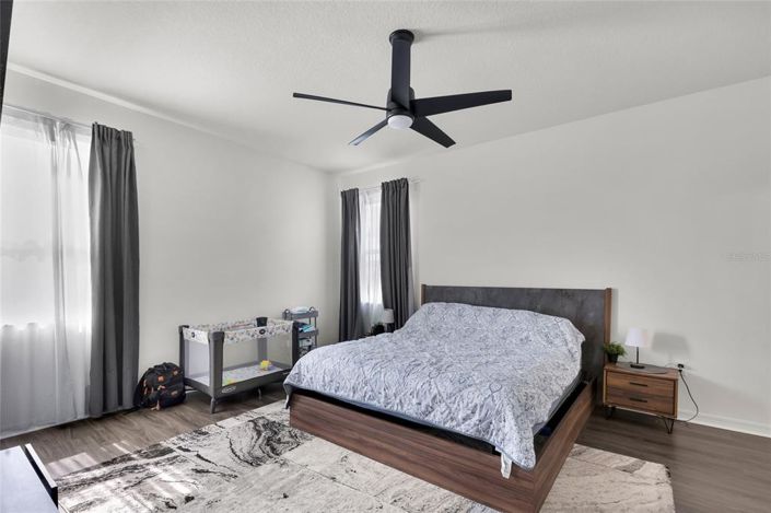 Image No.15-4 Bed Property for sale