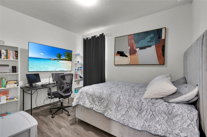 Image No.20-4 Bed Property for sale