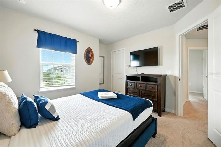 Image No.53-7 Bed Property for sale