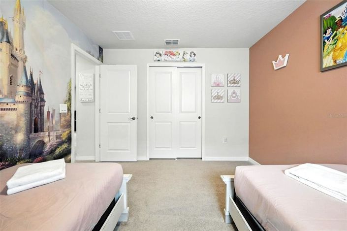 Image No.56-7 Bed Property for sale