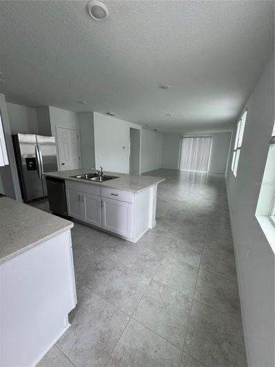 Image No.4-4 Bed Property for sale