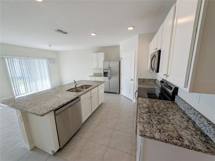 Image No.4-Propriété de 4 chambres à vendre à Kissimmee