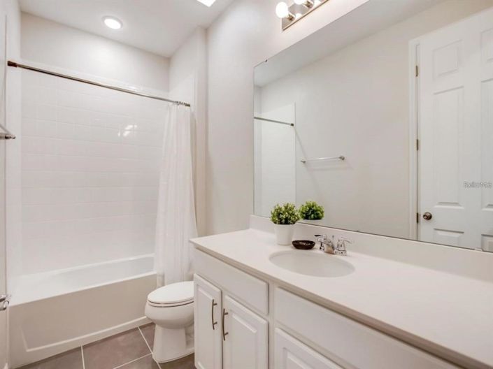 Image No.21-9 Bed Property for sale