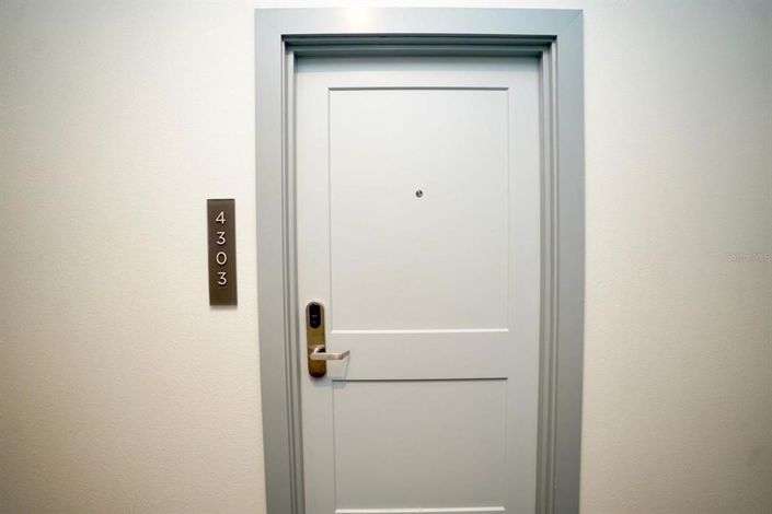 Image No.15-1 Bed Property for sale