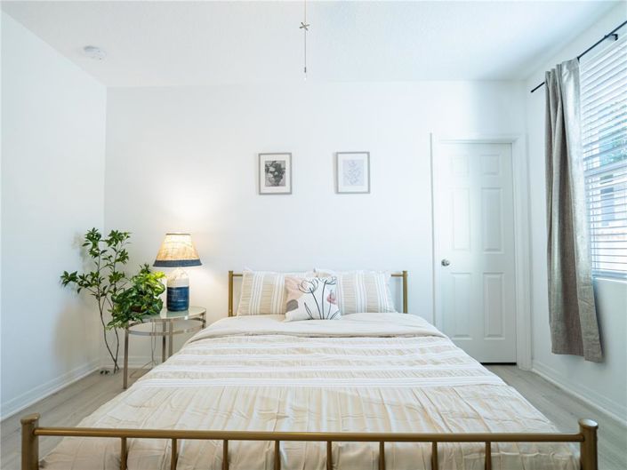 Image No.3-4 Bed Property for sale