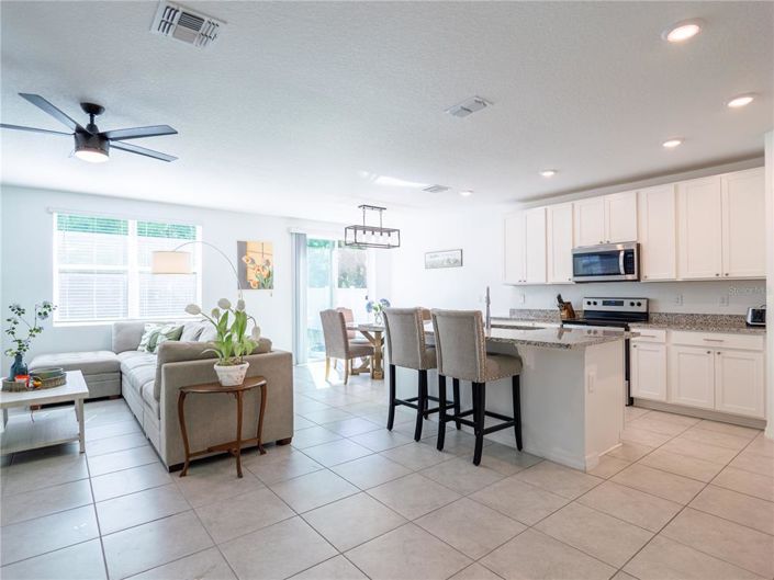 Image No.4-4 Bed Property for sale