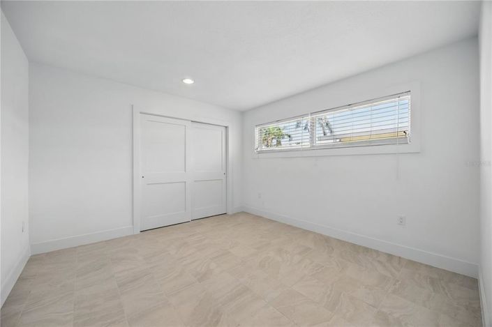 Image No.18-2 Bed Property for sale