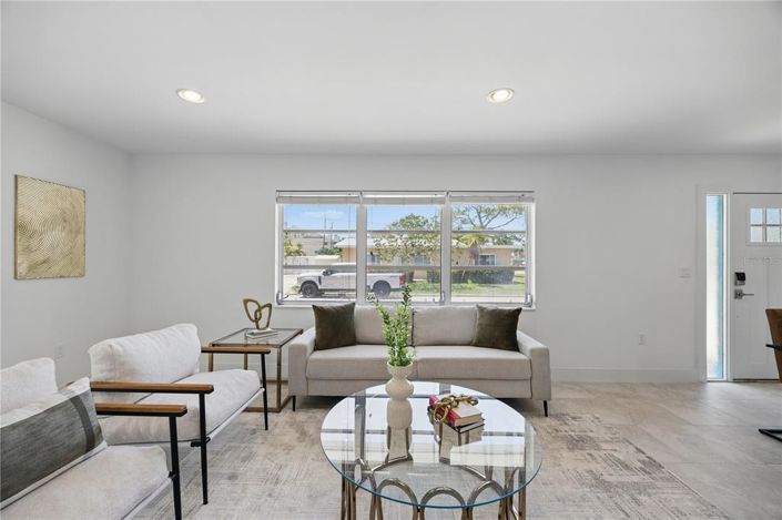 Image No.8-2 Bed Property for sale