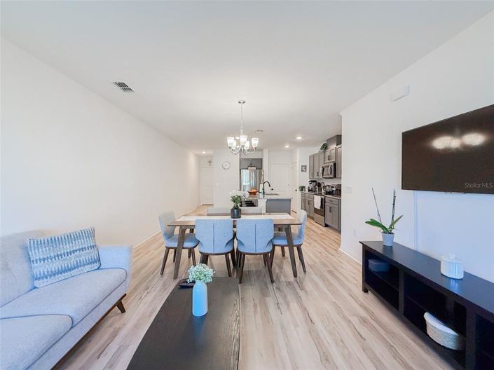 Image No.12-3 Bed Townhouse for sale