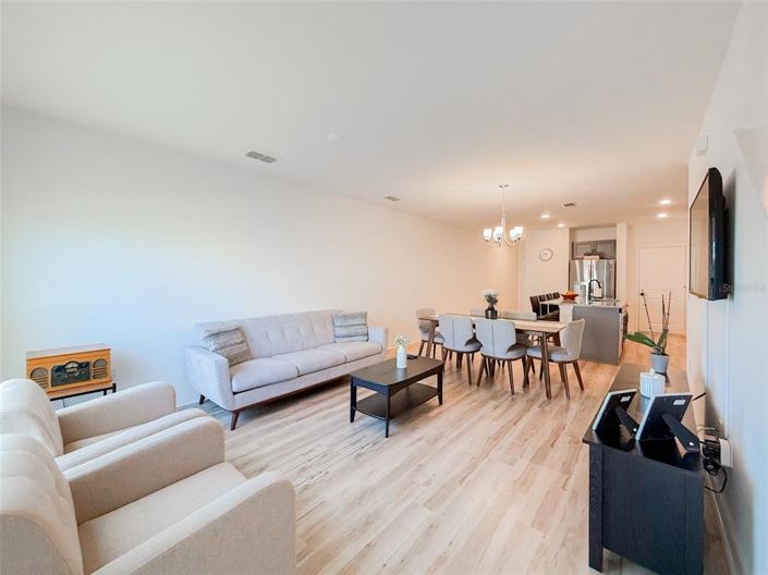 Image No.15-3 Bed Townhouse for sale