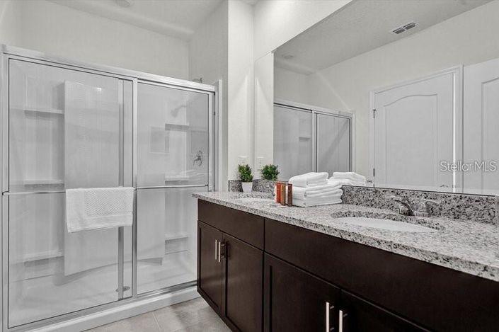 Image No.14-5 Bed Property for sale