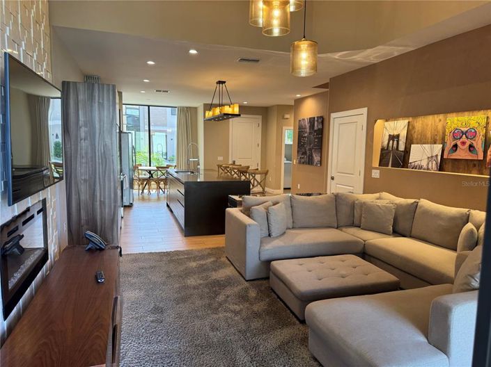 Image No.10-4 Bed Property for sale