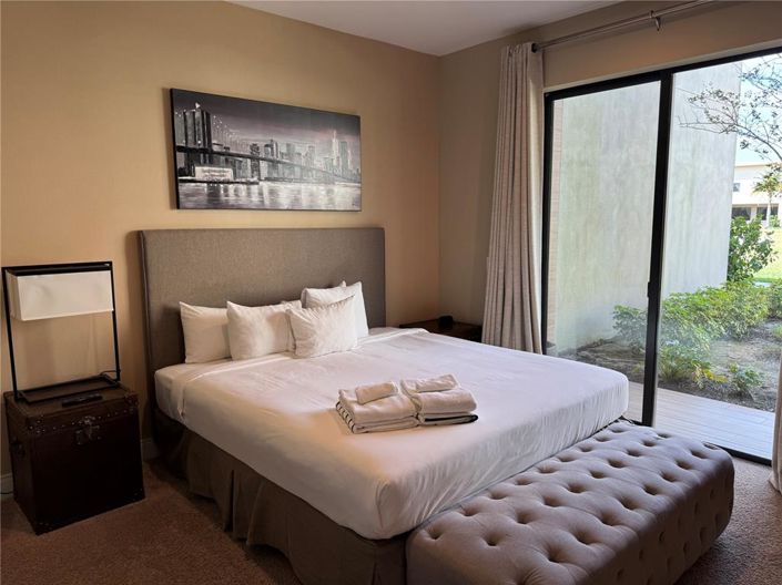 Image No.12-4 Bed Property for sale