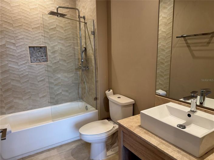 Image No.22-4 Bed Property for sale