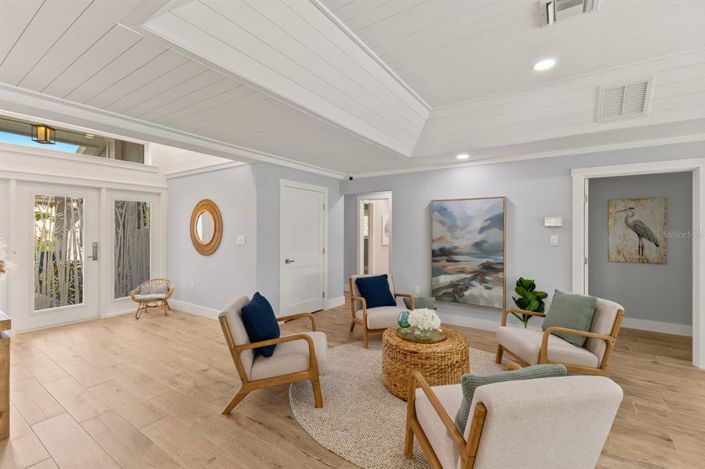 Image No.12-4 Bed Property for sale