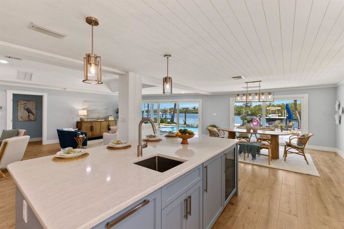 Image No.24-4 Bed Property for sale