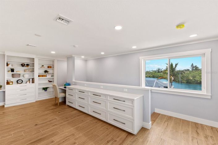 Image No.41-4 Bed Property for sale